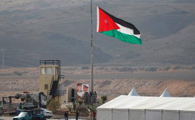 رفع العلم الأردني صباح الأحد في الباقورة