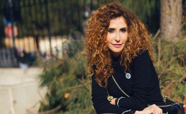 الكاتبة والإعلامية اللبنانية ثناء عطوي (الصورة من صفحتها على فيسبوك)