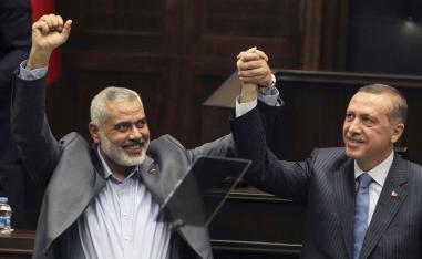 اسماعيل هنية مع الرئيس التركي رجب طيب أردوغان