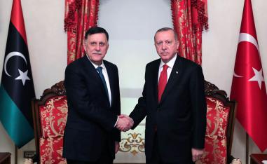 الرئيس التركي رجب طيب أردوغان يستقبل رئيس حكومة الوفاق الليبية فايز السراج
