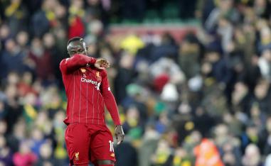ليفربول يواصل مسيرته بثبات نحو اللقب