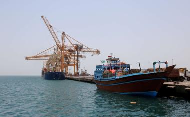 التحالف دمر مواقع تستخدم لإطلاق زوارق مفخخة