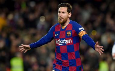 تقنية الفيديو تبتسم لميسي وبرشلونة