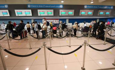 الإمارات تستأنف بعض الرحلات المتجهة إلى الخارج