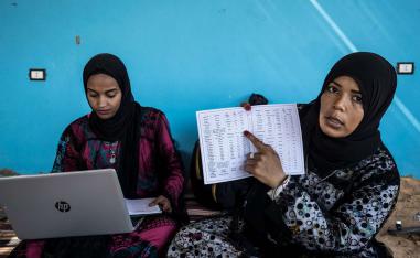 نساء مصريات نوبيات قمن بتجميع قاموس  بحوالي 230 كلمة من اللغة النوبية