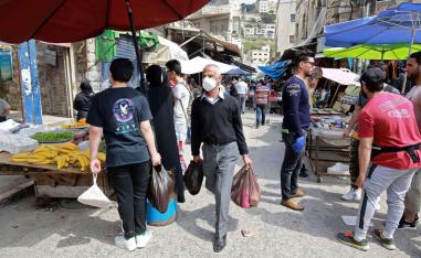 الأردن يخشى انتقال عدوى كورونا في ظل التساهل في احترام التباعد الاجتماعي 