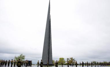 Armenian honour guards attend a ceremony commemorating the 105th anniversary of the Armenian genocide
