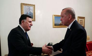 الرئيس التركي رجب طيب اردوغان ورئيس حكومة الوفاق الليبية