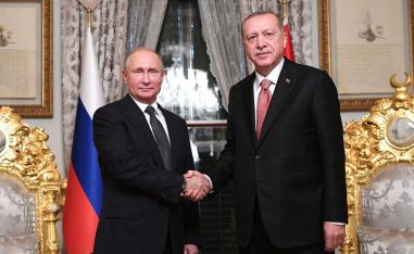 الرئيس التركي رجب طيب اردوغان ونظيره الروسي فلاديمير بوتين