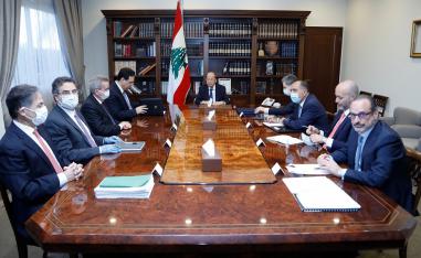 اجتماع بعبدا يبحث سبل الخروج من أسوأ أزمة مالية 