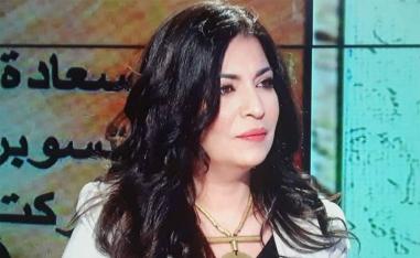 أنساق متوازية تارة وأخرى متقاطعة