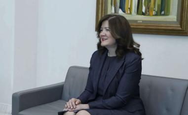 القضاء اللبناني يمنع السفيرة الأميركية من الحديث 