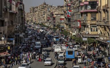 الفقر والبطالة يخنقان الشارع العربي