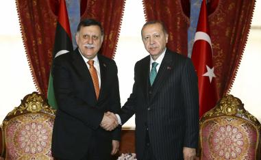 أردوغان يتمسك بدعم السراج لضمان يقاء دائم في ليبيا