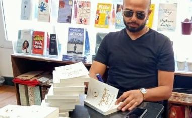 الروائي احمد مراد يوقع روايته الجديدة (الصورة من صفحته الرسمية على فيسبوك)