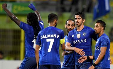  الهلال يتقدم بقوة نحو اللقب