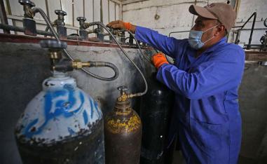 Health centres are facing shortages of oxygen supplies and personal protective equipment across Iraq