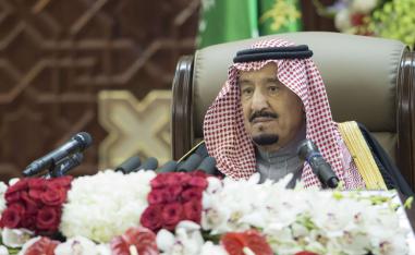الملك سلمان: علمتنا التجارب أن الحلول الجزئية لم توقف التهديدات الإيرانية