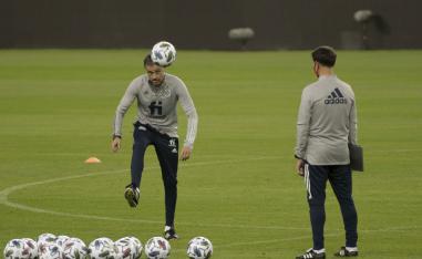 المنتخب الاسباني يواجه غريمه الالماني دون بوسكيتس