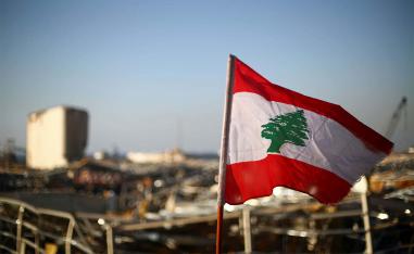 Macron has vowed to push ahead with efforts to prevent Lebanon collapsing 
