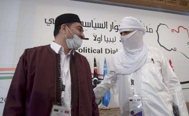 المفاوضون الليبيون في تونس