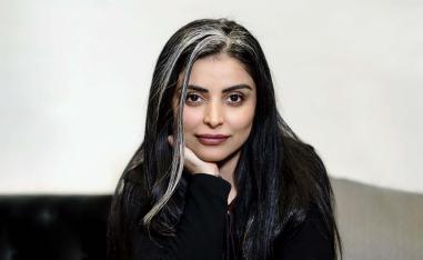 الروائية سارة عمر 