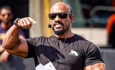 سامي الحداد بطل كمال الأجسام البحريني من ضمن البحارة المفرج عنهم