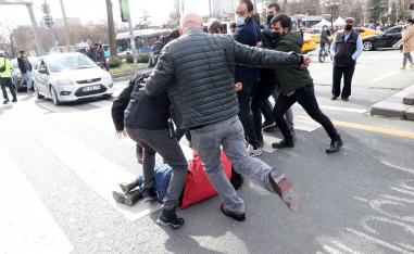 أردوغان يتحدث عن حقوق الانسان بين اجهزته تبطش بمن يخالفه الرأي