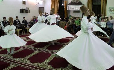 راقصو المولوية يقدمون عروضا في دمشق