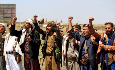 تمسك الحوثيين بالتصعيد ينذر باستمرار الحرب في اليمن 