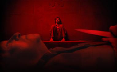 الممثل الاسباني إيفان ماساغوي في مشهد من فيلم "المنصة" (الصورة من حساب نتفليكس على فيسبوك)