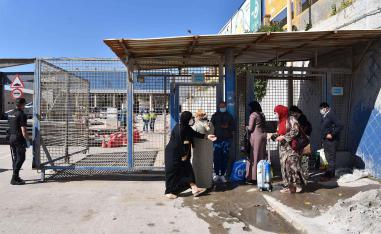 The move would affect hundreds Moroccans who cross the borders to either work in the Spanish enclaves or smuggle goods to Morocco