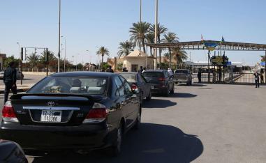 معبر راس جدير الحدودي بين تونس وليبيا