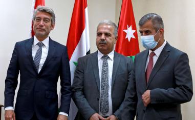 وزراء الطاقة في لبنان وسوريا والأردن يضعون اللمسات الأخيرة على خطة تزويد بيروت بالكهرباء