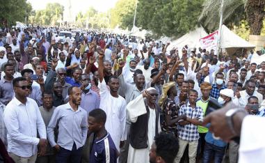 التصعيد والتصعيد المضاد يدفع السودان إلى أزمة خطيرة