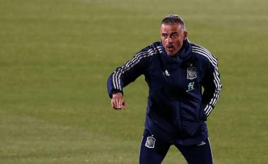  منتخب 'لا روخا' مطالب بالفوز في المواجهتين القادمتين