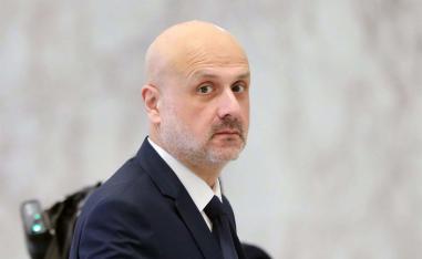 Mawlawi called on Mikati's government to take the initiative to resolve the crisis with Gulf Arab states