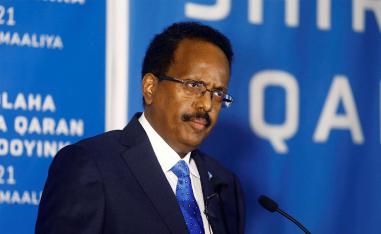 Trading accusarions of delaying ongoing parliamentary elections