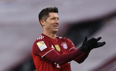 ليفاندوفسكي يتابع هوايته التهديفية