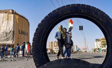 متظاهرون سودانيون في الخرطوم
