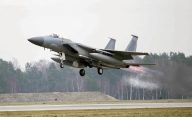 F-15 fighter jet