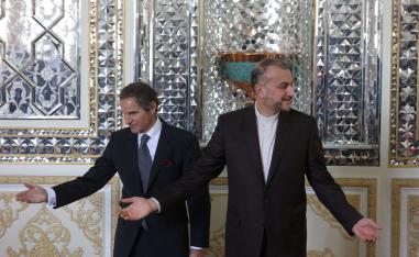 غروسي: قد لا يكون ممكنا نجاح جهود إحياء الاتفاق النووي دون حل هذه القضايا 