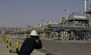 السعودية والإمارات غير راضيتين عن طريقة تعامل واشنطن مع الحوثيين وإيران