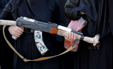 صورة المرأة الأكثر قبولا لدى الحوثيين