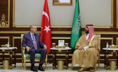 أول لقاء بين الأمير محمد وأردوغان منذ 2017 بعد سنوات من التوتر تفاقم بسبب التوظيف السياسي التركي لمقتل خاشقجي 