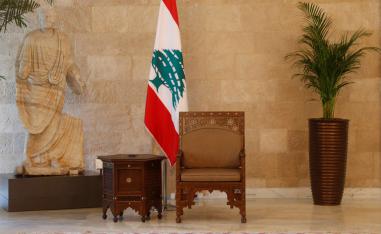 كرسي يحتاج الان الى شخصية استثنائية