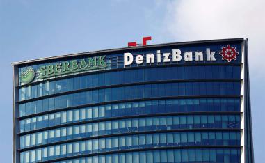 The Turkish banks’ move reflects their effort to avoid the financial cross-fire between the West and Russia