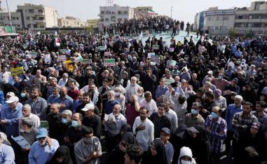 مظاهرات مناوئة للنظام واخرى داعمة له تكشف حالة الانقسام في المجتمع الايراني حول الحجاب