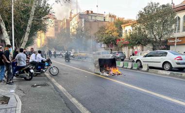 الايرانيون كسروا حاجز الخوف في مواجهة حملة قمع غير مسبوقة