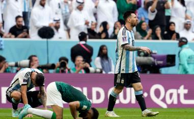 فوز السعودية يوحد المشجعين العرب